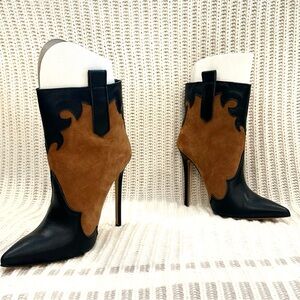 Identita Leonor Brown and Black Leather and Suede Ankle Boots, 4.8“ heel. New.